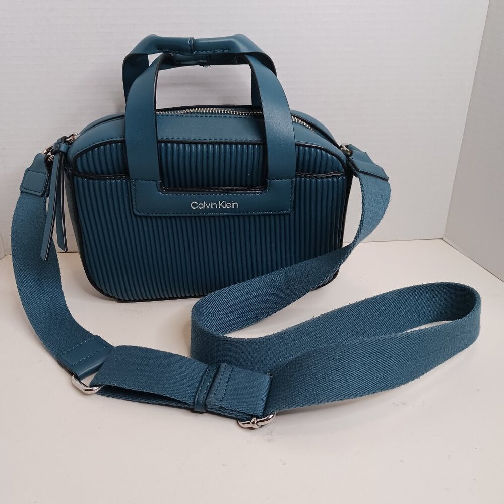 Calvin Klein Bette Ribbed Crossbody Vegan Leather